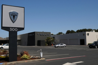 Tesla dealership in Menlo Park