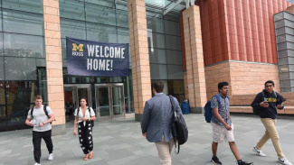 Students in front of the Ross building