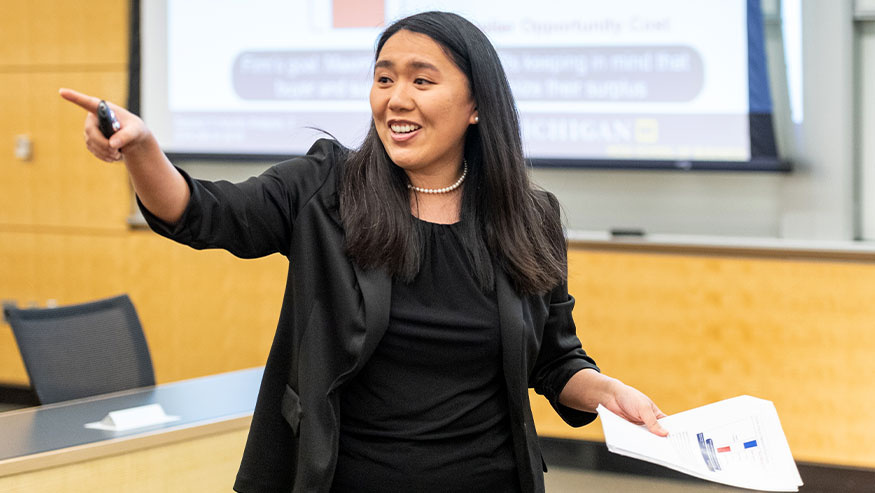 Diana Jue-Rajasingh, PhD student teaching class